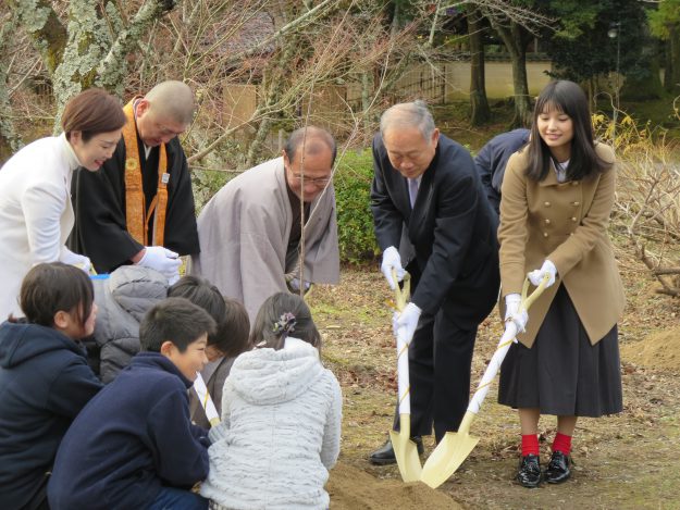 福島の桜が大覚寺に植樹されました!:1
