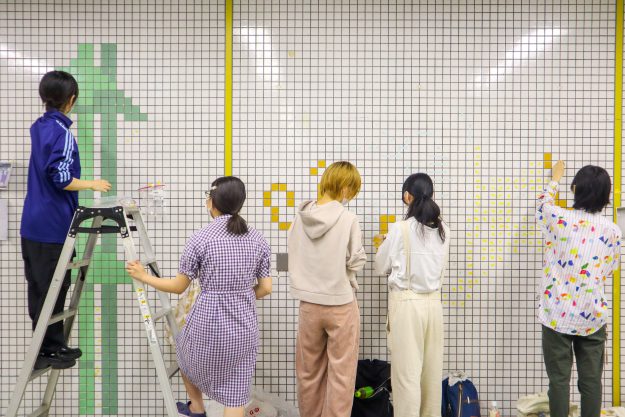 9/22~11/30 本学学生による「駅ナカアートプロジェクト2021」参加作品が京都市営地下鉄二条駅と太秦天神川駅で展示されています。0