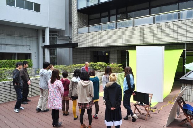 「とびだそうとしている学科がお送りします。」:2