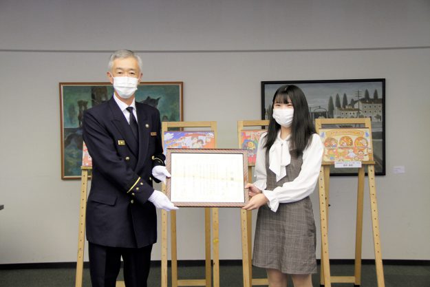 右京消防署が防火防災を呼びかける広報媒体「防火スケッチブック」の表紙デザインを本学学生が制作しました。1